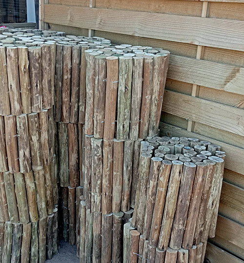 Picket fence timber poles selling