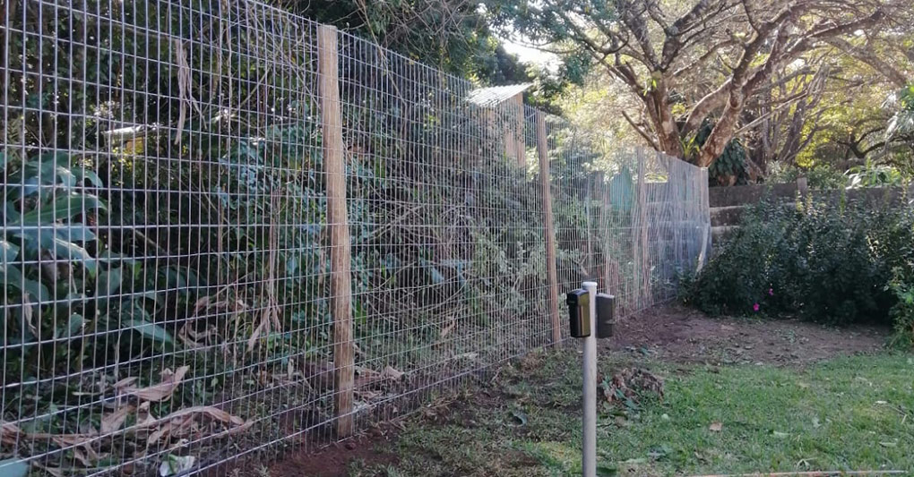 Weldmesh fence installation